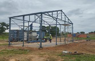 Magasin en charpente métallique